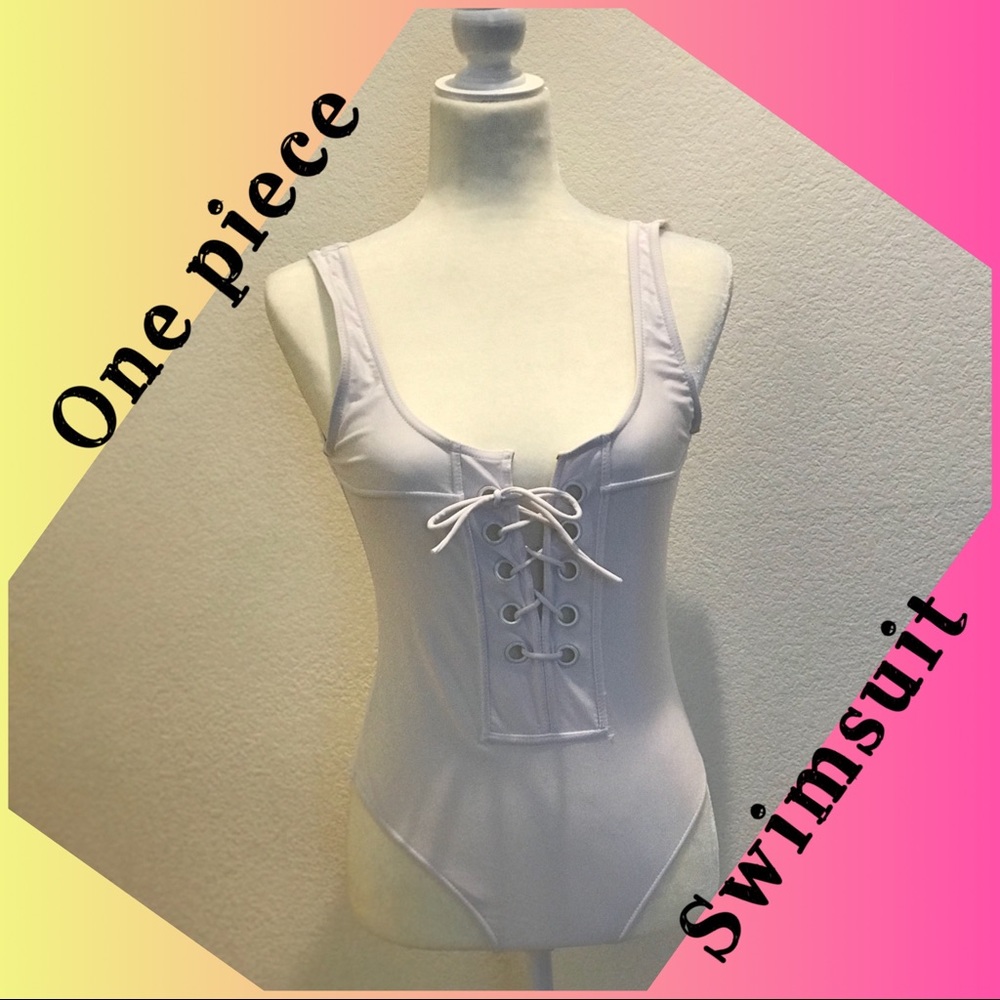 Simple but cute all white one piece swimsuit
